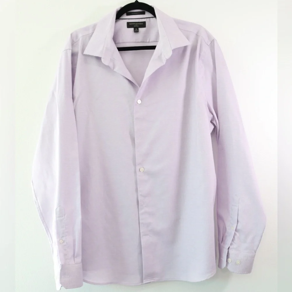 Banana Republic Men's XL Grant Fit Non-Iron 100% Cotton Long Sleeved Shirt LILAC